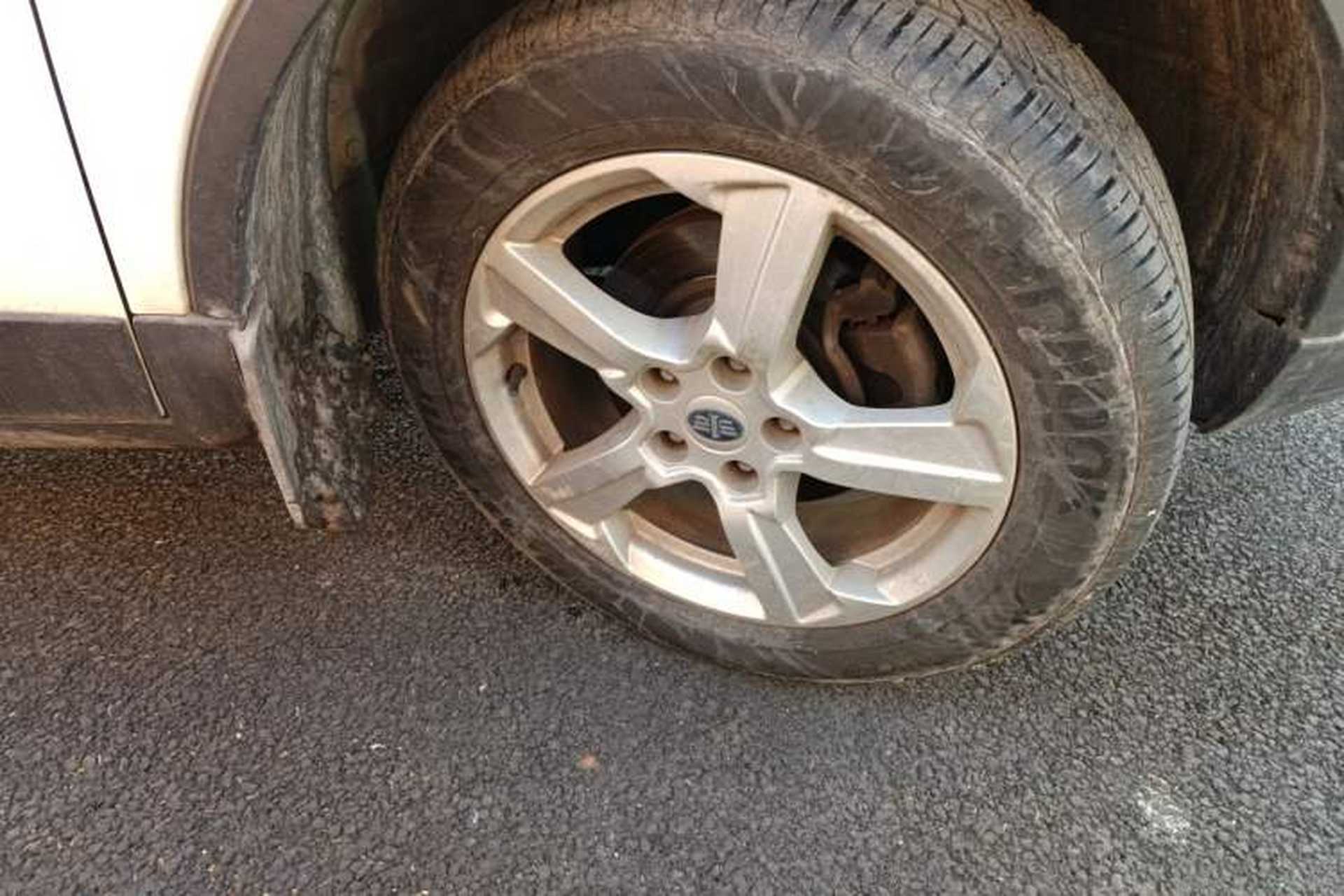 Used Bestune X80 2013 2.0L manual luxury version Right Front Wheel Hub