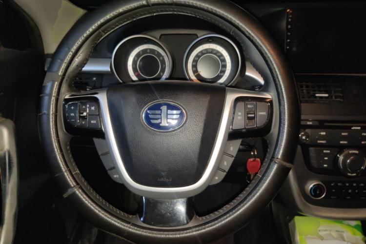 Used Bestune X80 2013 2.0L manual luxury version Steering Wheel