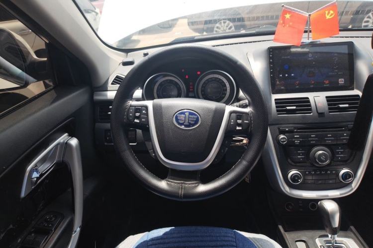 Used Bestune X80 2013 2.0L automatic comfort version Steering Wheel