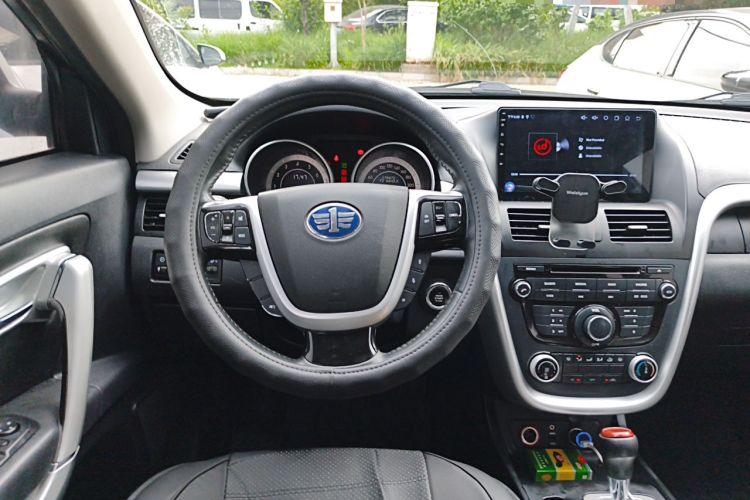 Used Bestune X80 2013 2.0L automatic comfort version Steering Wheel
