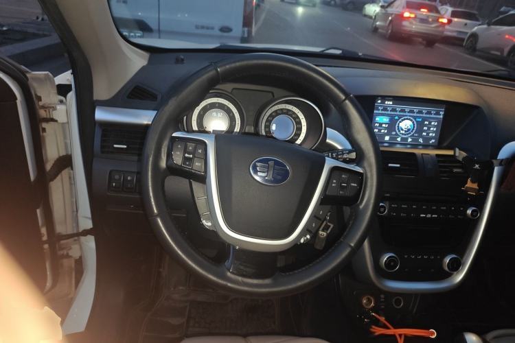 Used Bestune X80 2013 2.0L automatic comfort version Steering Wheel