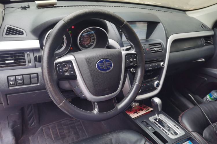 Used Bestune X80 2013 2.0L automatic comfort version Steering Wheel