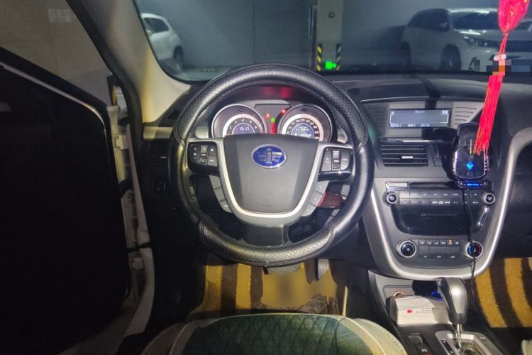 Used Bestune X80 2013 2.0L automatic comfort version Steering Wheel