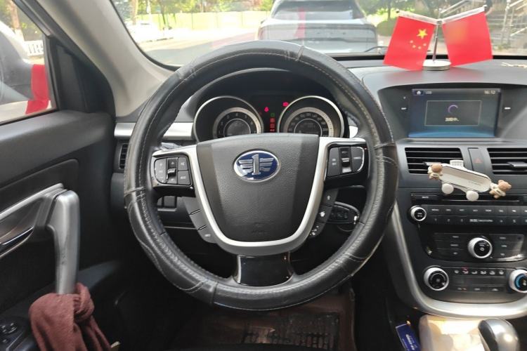 Used Bestune X80 2013 2.0L automatic comfort version Steering Wheel