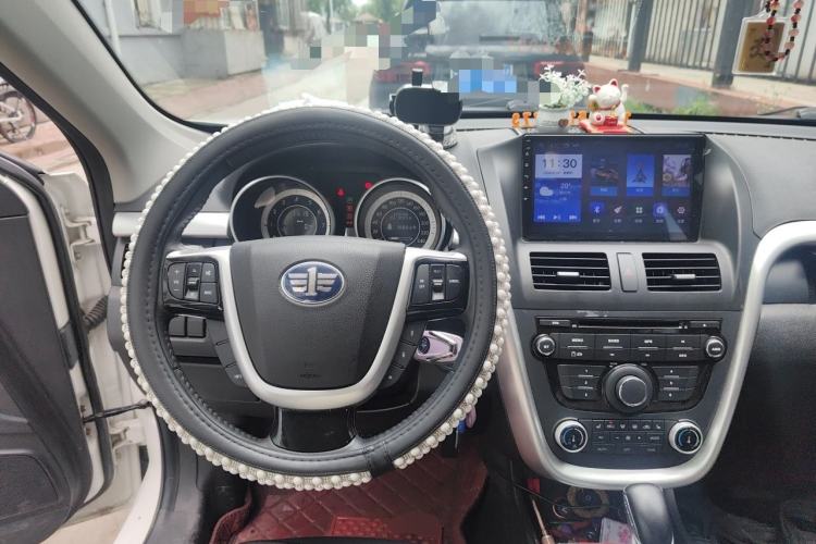 Used Bestune X80 2013 2.0L automatic luxury version Steering Wheel