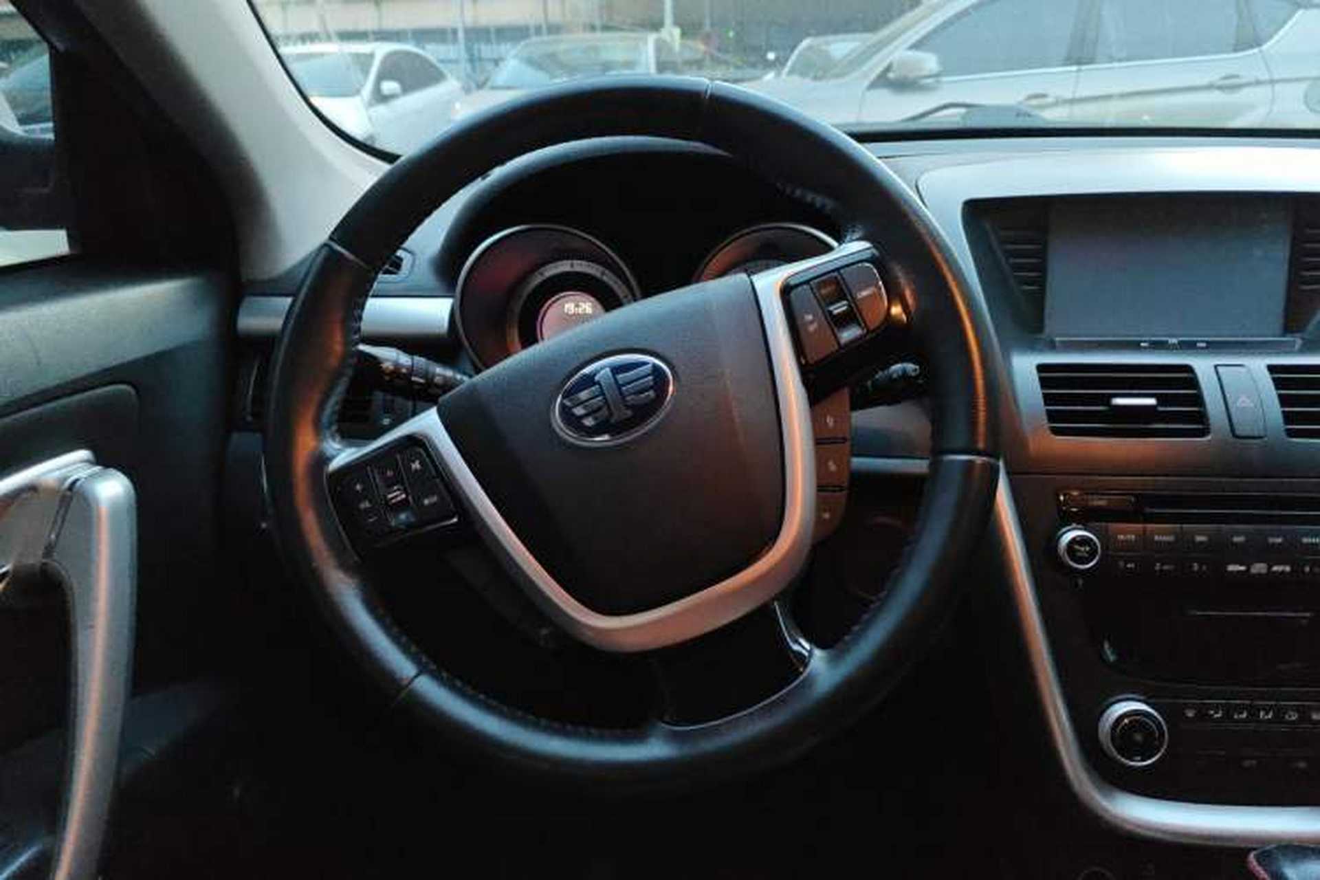 Used Bestune X80 2013 2.0L automatic comfort version Steering Wheel