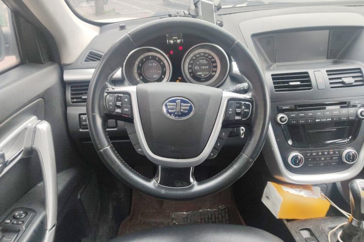 Used Bestune X80 2013 2.0L manual luxury version Steering Wheel