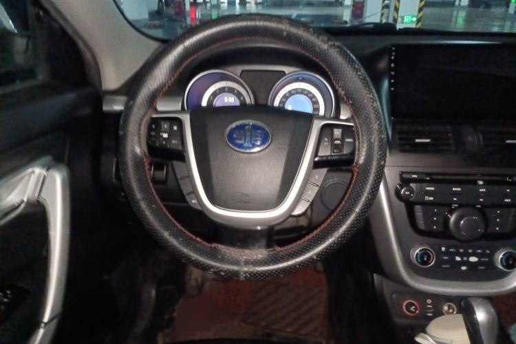 Used Bestune X80 2013 2.0L automatic luxury version Steering Wheel