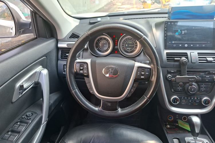 Used Bestune X80 2013 2.0L automatic comfort version Steering Wheel