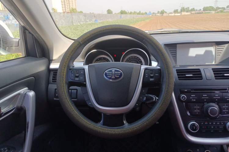 Used Bestune X80 2013 2.0L manual luxury version Steering Wheel