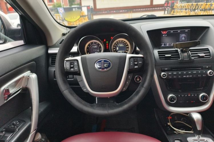 Used Bestune X80 2013 2.0L automatic comfort version Steering Wheel