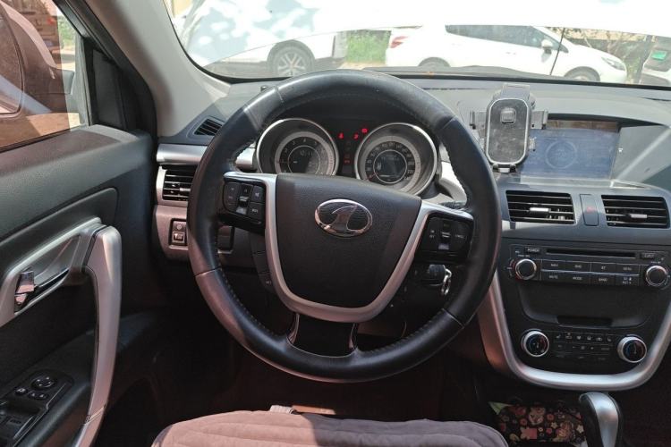 Used Bestune X80 2013 2.0L automatic luxury version Steering Wheel