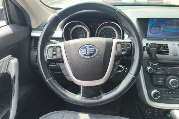 Used Bestune X80 2013 2.0L automatic comfort version Steering Wheel