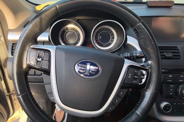 Used Bestune X80 2013 2.0L automatic comfort version Steering Wheel