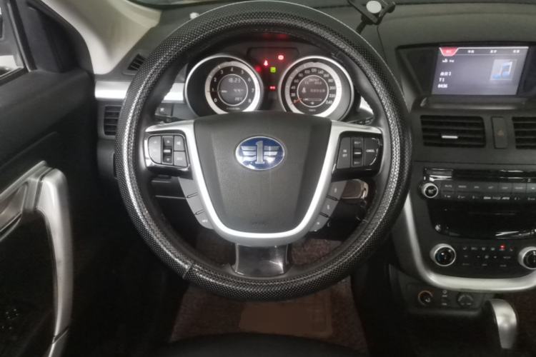 Used Bestune X80 2013 2.0L automatic luxury version Steering Wheel