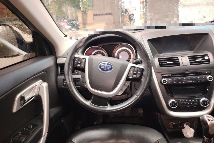 Used Bestune X80 2013 2.0L manual luxury version Steering Wheel