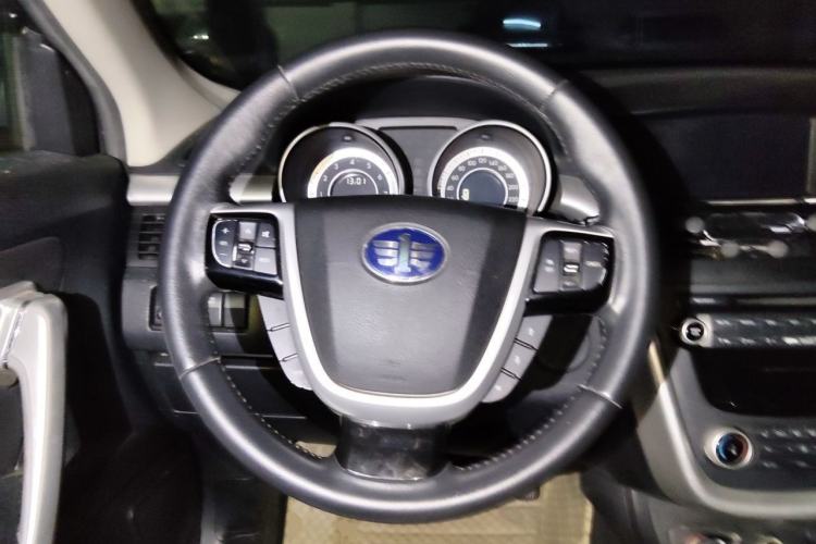 Used Bestune X80 2013 2.0L automatic luxury version Steering Wheel