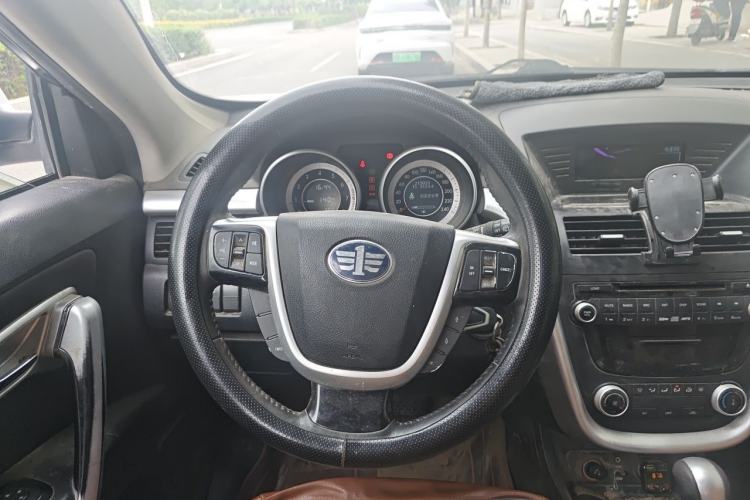 Used Bestune X80 2013 2.0L automatic comfort version Steering Wheel