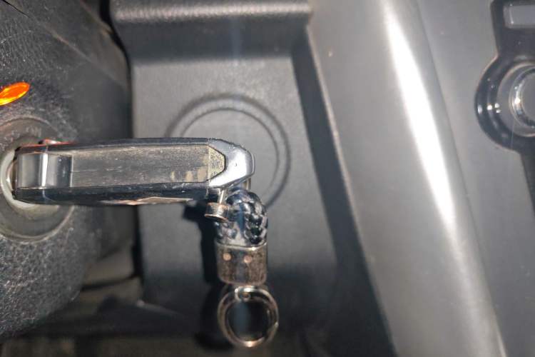 Used Bestune X80 2013 2.0L automatic comfort version Vehicle Key