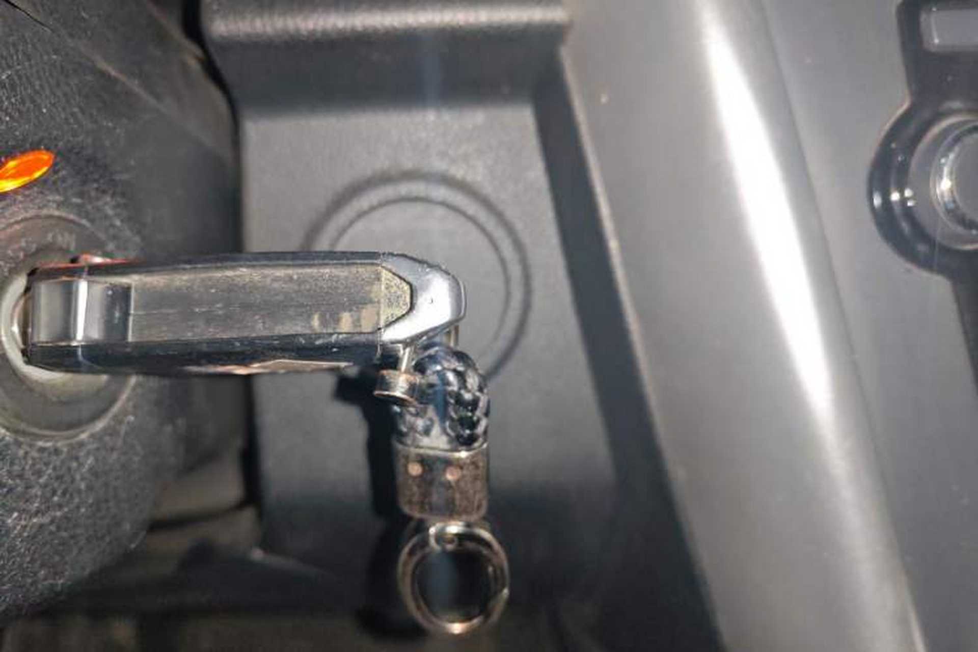 Used Bestune X80 2013 2.0L automatic comfort version Vehicle Key