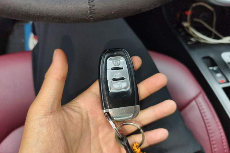 Used Bestune X80 2013 2.0L automatic comfort version Vehicle Key