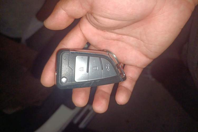 Used Bestune X80 2013 2.0L automatic comfort version Vehicle Key