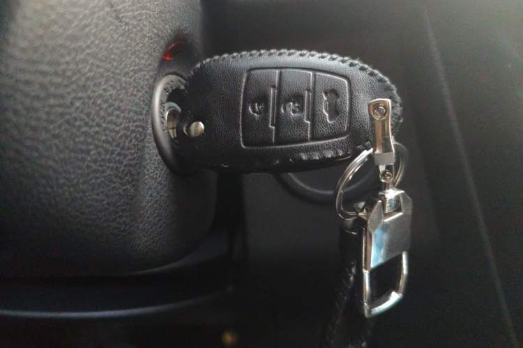 Used Bestune X80 2013 2.0L automatic luxury version Vehicle Key