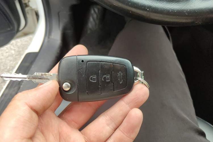 Used Bestune X80 2013 2.0L automatic luxury version Vehicle Key