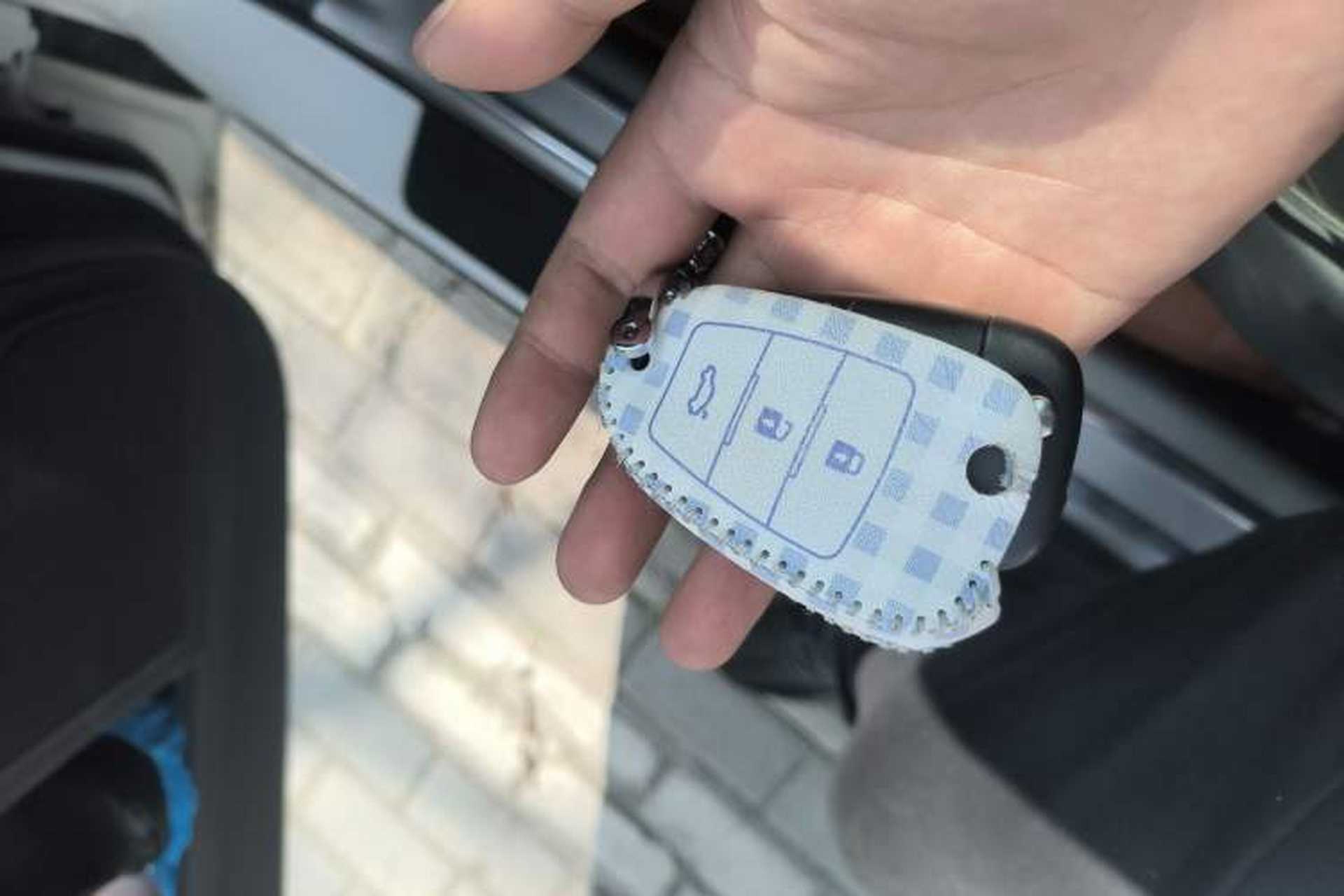 Used Bestune X80 2013 2.0L automatic luxury version Vehicle Key
