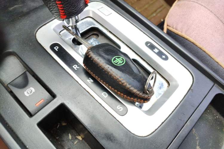 Used Bestune X80 2013 2.0L automatic comfort version Vehicle Key