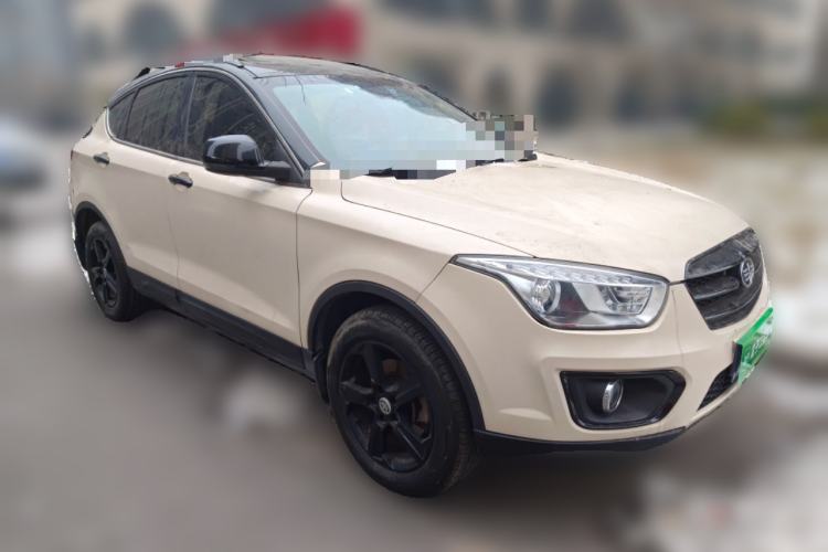 Used Bestune X80 2013 2.0L automatic comfort version Front Right 45 Deg