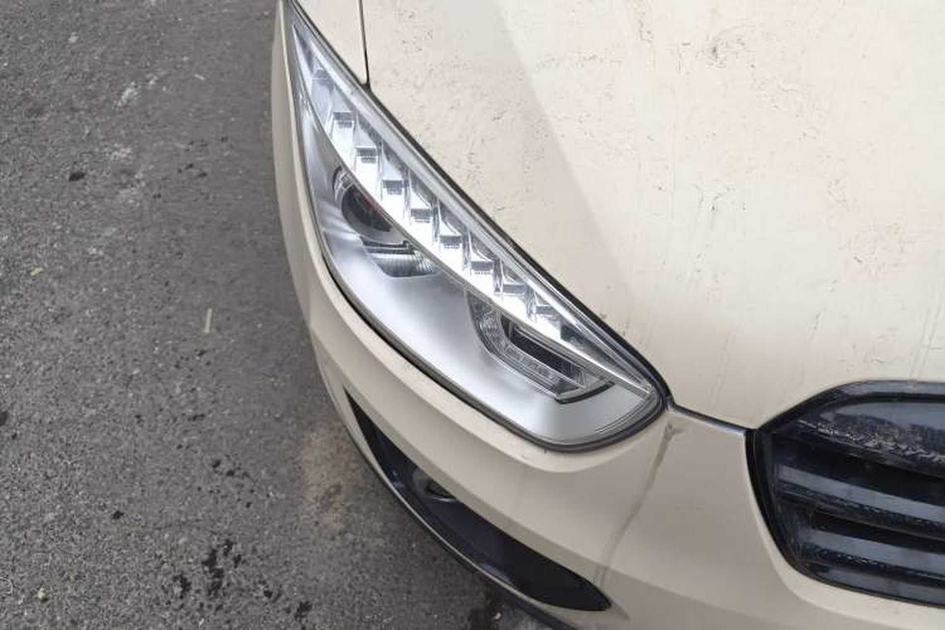 Used Bestune X80 2013 2.0L automatic comfort version Right Front Headlight