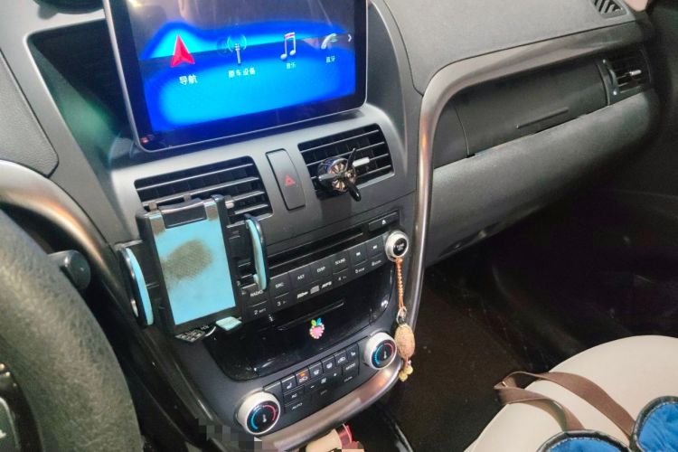 Used Bestune X80 2015 2.0L Manual Luxury Edition Audio And AC Panel