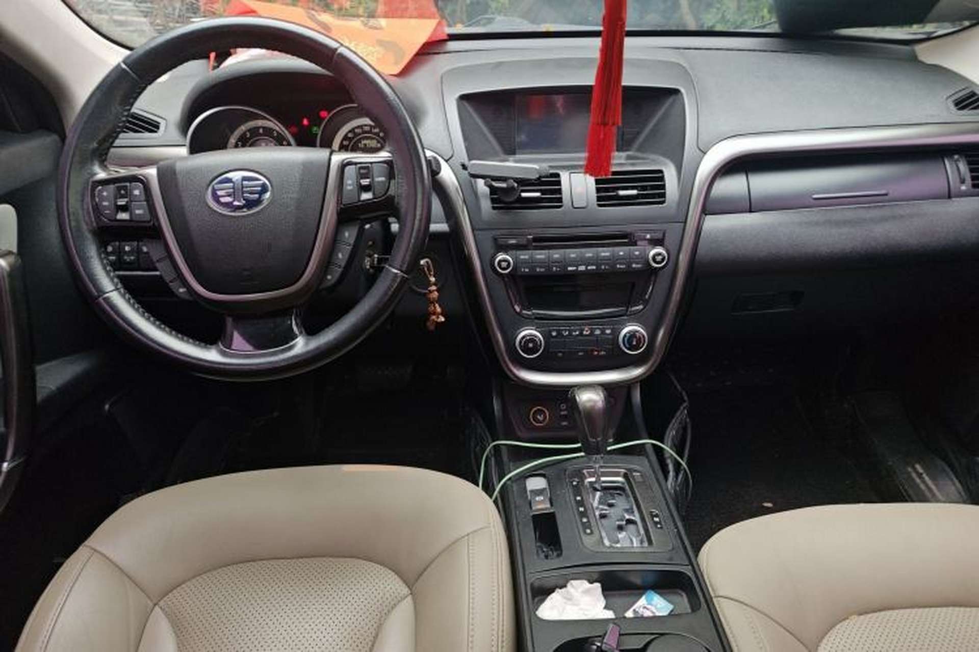 Used Bestune X80 2015 2.0L Automatic Comfort Anniversary Edition Center Console