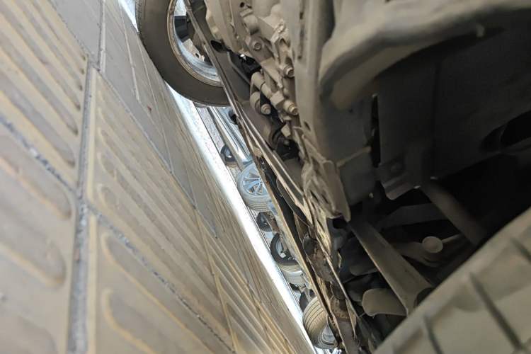 Used Bestune X80 2015 2.0L Manual Comfort 2nd Anniversary Edition Chassis Front Left