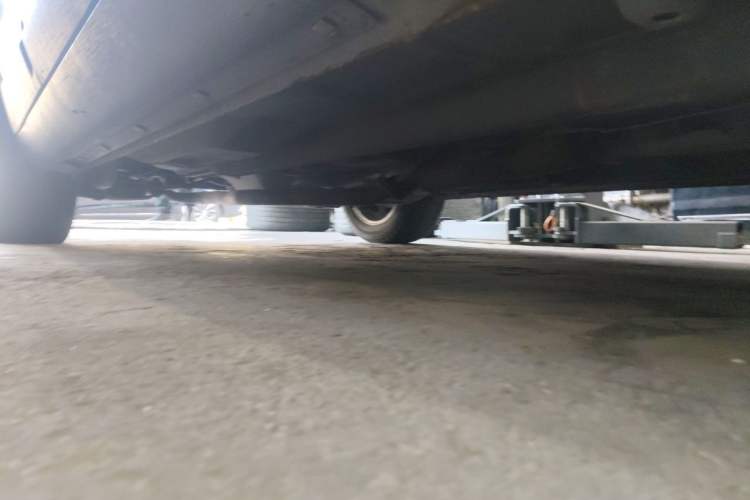 Used Bestune X80 2015 2.0L Manual Luxury Edition Chassis Front Right