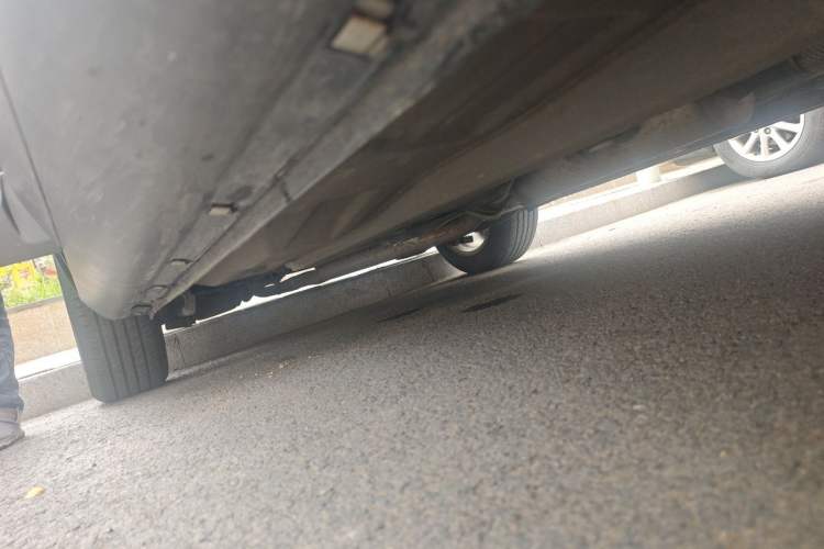 Used Bestune X80 2015 2.0L Automatic Comfort Anniversary Edition Chassis Front Right