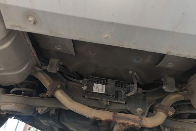 Used Bestune X80 2015 2.0L automatic comfort version Chassis Rear