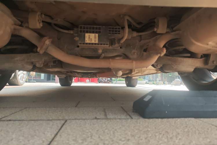 Used Bestune X80 2015 2.0L automatic comfort version Chassis Rear