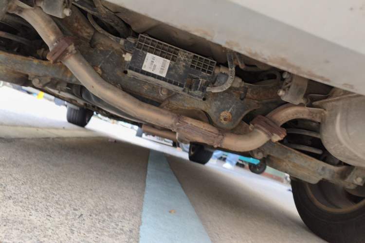 Used Bestune X80 2015 2.0L automatic luxury version Chassis Rear