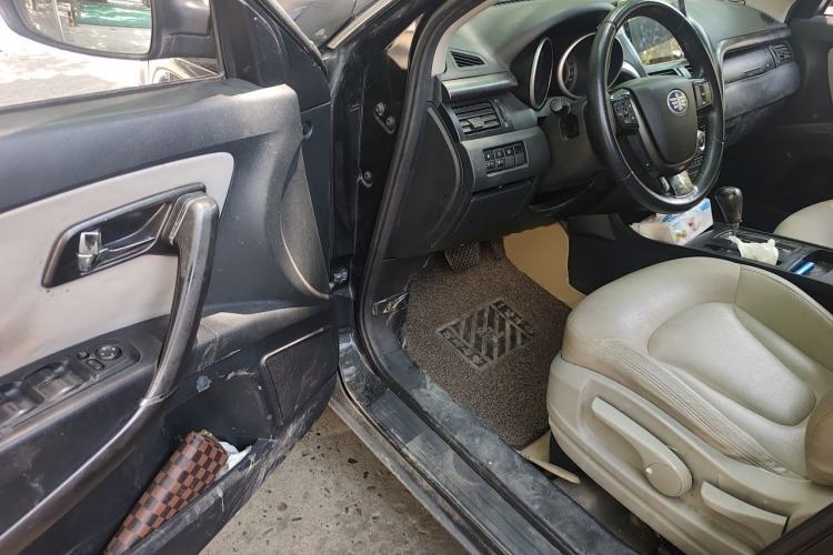 Used Bestune X80 2015 2.0L automatic comfort version Driver Seat
