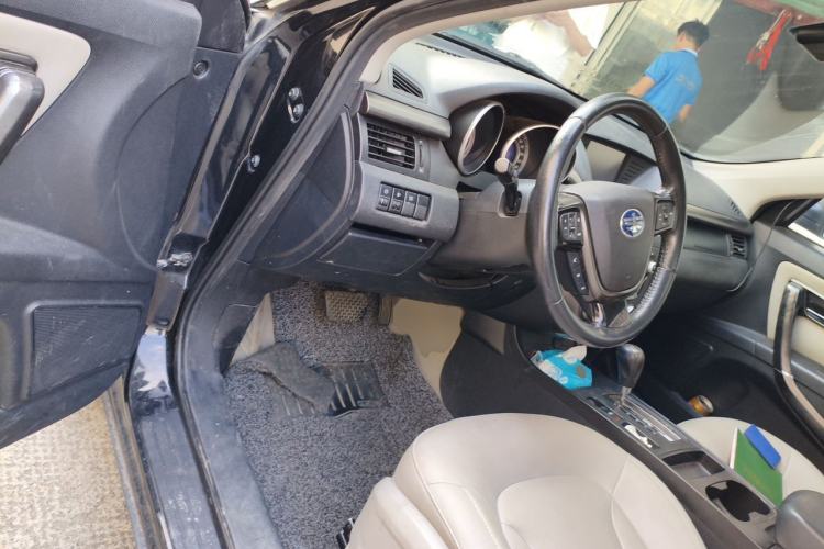 Used Bestune X80 2015 2.0L automatic luxury version Driver Seat
