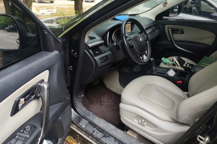 Used Bestune X80 2015 2.0L automatic luxury version Driver Seat