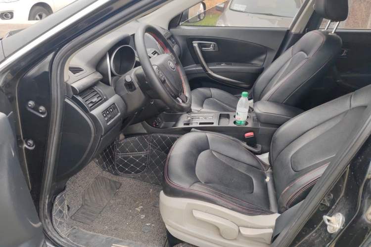 Used Bestune X80 2015 2.0L Automatic Comfort Anniversary Edition Driver Seat