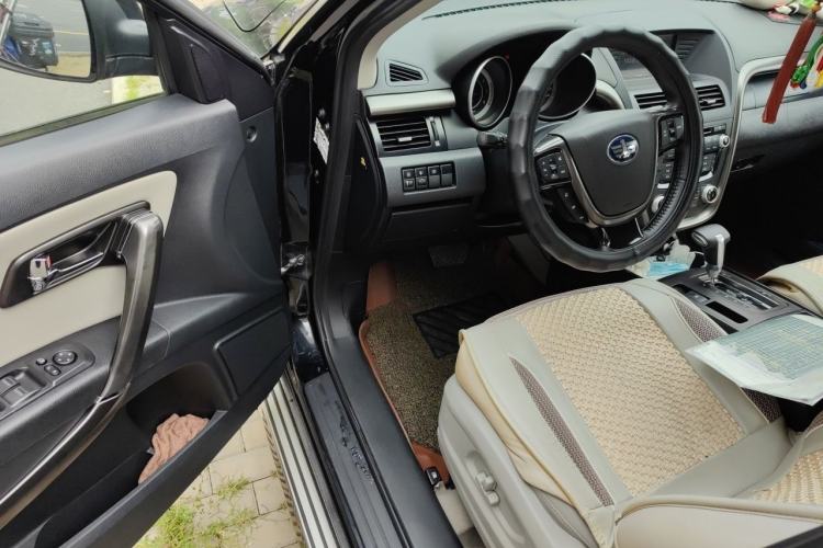 Used Bestune X80 2015 2.0L automatic luxury version Driver Seat