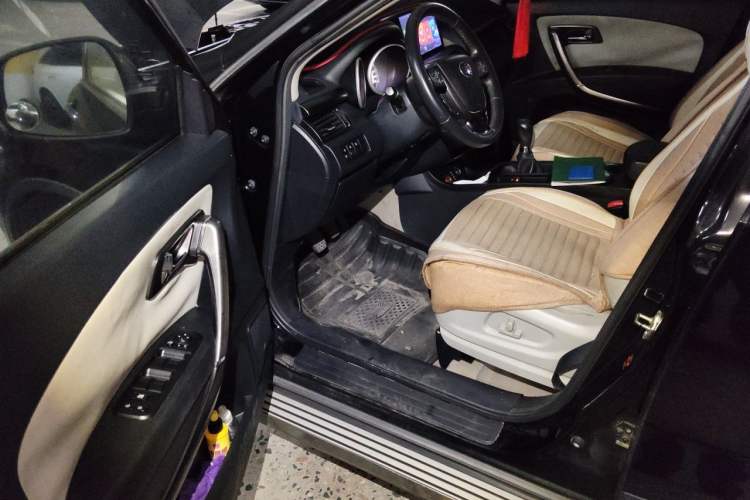 Used Bestune X80 2015 2.0L Manual Luxury Edition Driver Seat