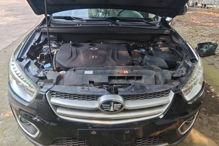 Used Bestune X80 2015 1.8T Automatic Luxury Model Engine Bay