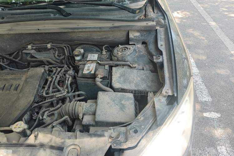 Used Bestune X80 2015 2.0L Manual Luxury Edition Engine Bay Left