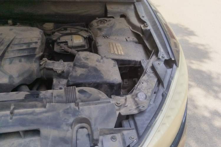 Used Bestune X80 2015 1.8T Automatic Luxury Model Engine Bay Left