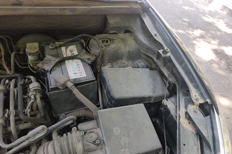 Used Bestune X80 2015 2.0L automatic comfort version Engine Bay Left
